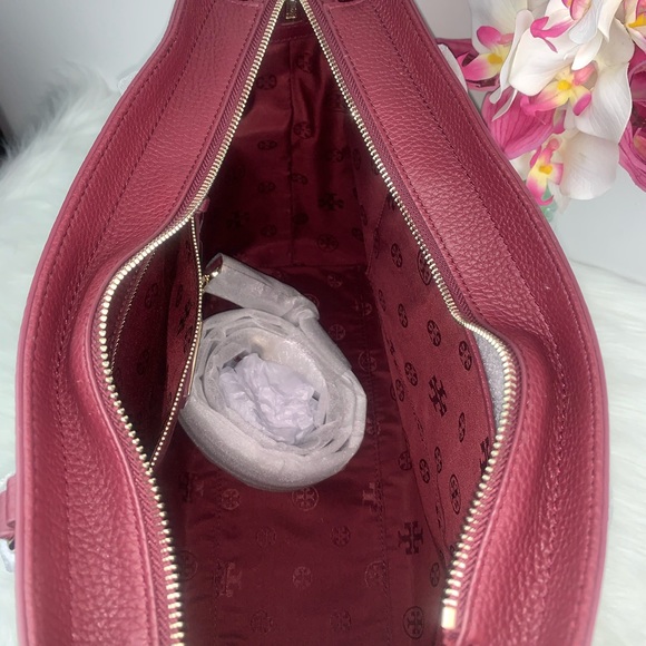 Tory Burch Thea Zip Tote - Picture 2 of 7